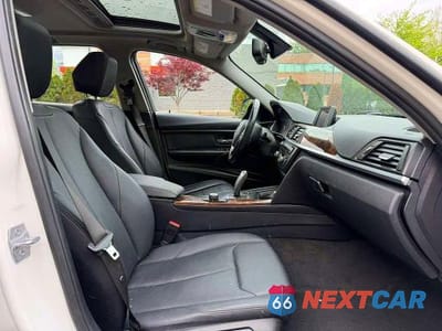 Zdjęcie 6 z 13 samochodu: 2014 BMW 328 XI VIN:WBA3B3C59EJ979225 - miniatura