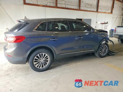 Trzecie zdjęcie samochodu z tyłu: 2017 LINCOLN MKX SELECT VIN:2LMPJ8KP8HBL19242 - miniatura