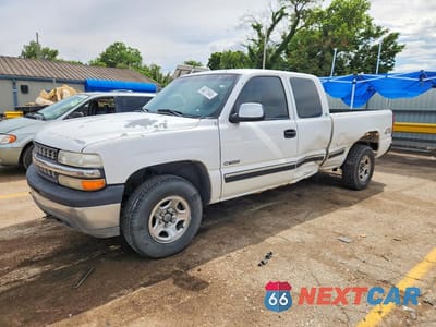 1999 CHEVROLET SILVERADO K1500 2GCEK19V5X1243404 - główne zdjęcie licytacji z USA - miniatura