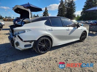 Trzecie zdjęcie samochodu z tyłu: 2021 TOYOTA CAMRY XSE VIN:4T1K31AK4MU020865 - miniatura