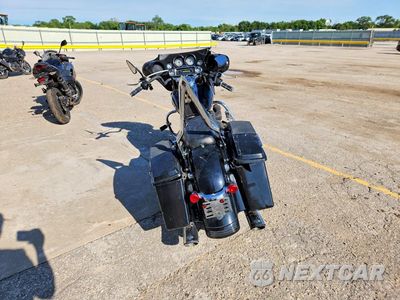 Czwarte zdjęcie samochodu z boku: 2010 HARLEY-DAVIDSON FLHX VIN:1HD1KB411AB674384 - miniatura