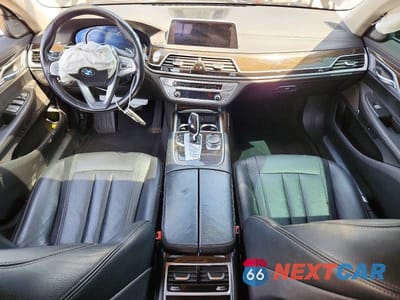 Zdjęcie 8 z 12 samochodu: 2019 BMW 740 XI VIN:WBA7E4C58KGV28536 - miniatura