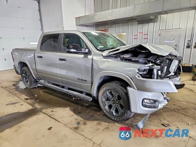 Czwarte zdjęcie samochodu z boku: 2026 RAM 1500 BIG HORN VIN:1C6SRFFP5TN190821 - miniatura