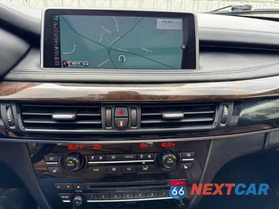 Zdjęcie 11 z 13 samochodu: 2015 BMW X5 XDRIVE50I VIN:5UXKR6C54F0J74895 - miniatura