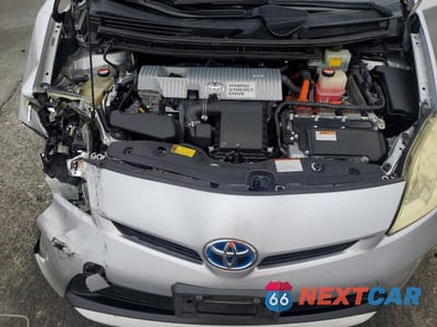 Zdjęcie 11 z 12 samochodu: 2015 TOYOTA PRIUS FOUR VIN:JTDKN3DU7F0451220 - miniatura
