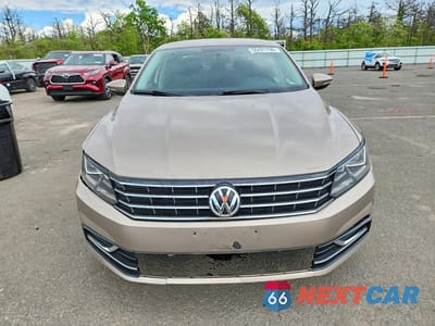 Piąte zdjęcie samochodu w środku: 2016 VOLKSWAGEN PASSAT S VIN:1VWAT7A30GC011874 - miniatura