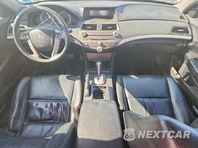 Zdjęcie 8 z 13 samochodu: 2012 HONDA ACCORD SE VIN:1HGCP2F67CA246205 - miniatura