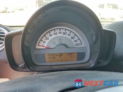 Zdjęcie 9 z 13 samochodu: 2012 SMART FORTWO PURE VIN:WMEEJ3BA3CK573821 - miniatura