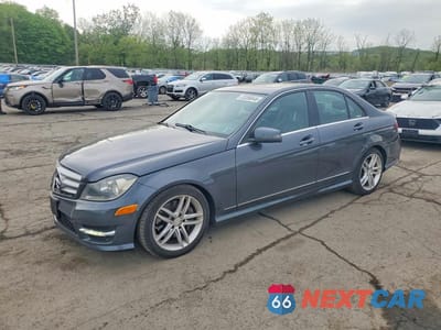 2013 MERCEDES-BENZ C 300 4MATIC WDDGF8AB7DR279479 - główne zdjęcie licytacji z USA - miniatura