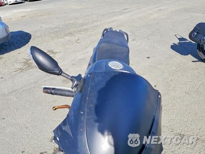 Piąte zdjęcie samochodu w środku: 2004 YAMAHA YZF600 R VIN:JYA5AHC014A042783 - miniatura