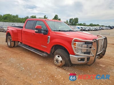 Czwarte zdjęcie samochodu z boku: 2018 FORD F350 SUPER DUTY VIN:1FT8W3DT5JEC55982 - miniatura