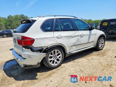 Trzecie zdjęcie samochodu z tyłu: 2013 BMW X5 XDRIVE35I VIN:5UXZV4C54D0B17627 - miniatura
