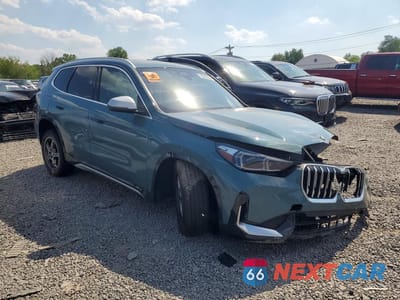 Czwarte zdjęcie samochodu z boku: 2023 BMW X1 XDRIVE28I VIN:WBX73EF08P5X73907 - miniatura