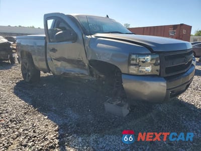 Czwarte zdjęcie samochodu z boku: 2008 CHEVROLET SILVERADO K1500 VIN:1GCEK14JX8Z315971 - miniatura