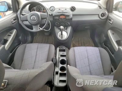 Zdjęcie 8 z 12 samochodu: 2012 MAZDA MAZDA2 VIN:JM1DE1KZ3C0146336 - miniatura