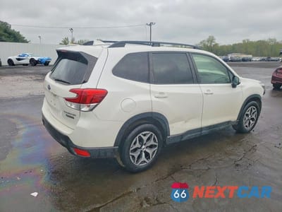 Trzecie zdjęcie samochodu z tyłu: 2019 SUBARU FORESTER PREMIUM VIN:JF2SKAGC4KH564944 - miniatura