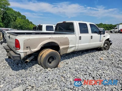 Trzecie zdjęcie samochodu z tyłu: 2004 FORD F350 SUPER DUTY VIN:1FTWW32P94ED90061 - miniatura