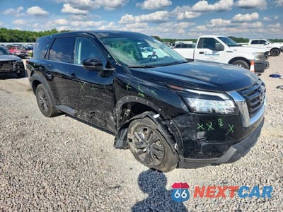 Czwarte zdjęcie samochodu z boku: 2022 NISSAN PATHFINDER S VIN:5N1DR3AA0NC215511 - miniatura