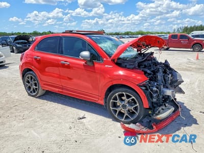 Czwarte zdjęcie samochodu z boku: 2021 FIAT 500X SPORT VIN:ZFBNF3C1XMP945371 - miniatura