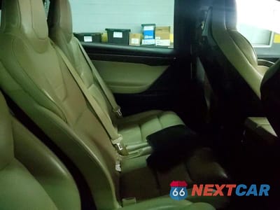 Zdjęcie 10 z 12 samochodu: 2016 TESLA MODEL X P90D VIN:5YJXCAE4XGFS00192 - miniatura