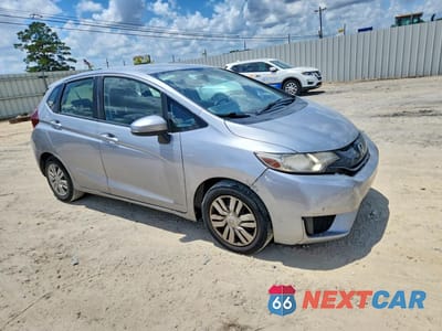 Czwarte zdjęcie samochodu z boku: 2017 HONDA FIT LX VIN:JHMGK5H52HS000490 - miniatura