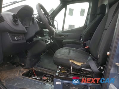 Zdjęcie 7 z 13 samochodu: 2019 MERCEDES-BENZ SPRINTER 2500 VIN:WD4PF1CD1KP116020 - miniatura