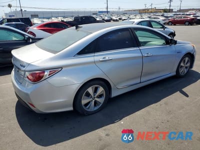Trzecie zdjęcie samochodu z tyłu: 2011 HYUNDAI SONATA HYBRID VIN:KMHEC4A48BA018566 - miniatura