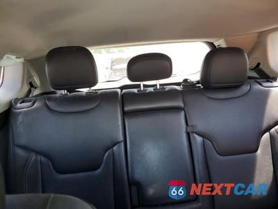Zdjęcie 10 z 13 samochodu: 2022 JEEP COMPASS LATITUDE LUX VIN:3C4NJDFB1NT117633 - miniatura