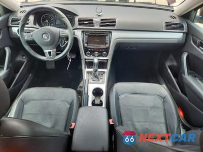 Zdjęcie 8 z 12 samochodu: 2013 VOLKSWAGEN PASSAT SE VIN:1VWBH7A3XDC104158 - miniatura