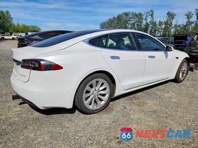Trzecie zdjęcie samochodu z tyłu: 2019 TESLA MODEL S VIN:5YJSA1E27KF343804 - miniatura