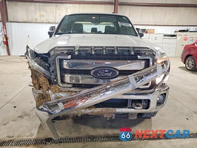 Piąte zdjęcie samochodu w środku: 2015 FORD F350 SUPER DUTY VIN:1FT8W3BT0FEA61984 - miniatura