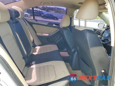 Zdjęcie 10 z 12 samochodu: 2014 VOLKSWAGEN JETTA SEL VIN:3VWL17AJ7EM441636 - miniatura