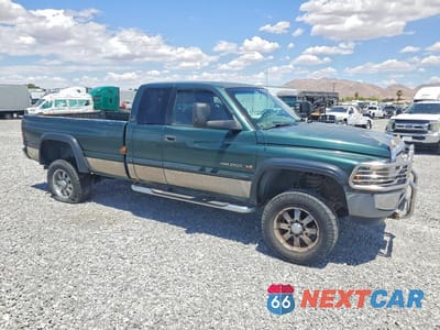 Czwarte zdjęcie samochodu z boku: 2001 DODGE RAM 2500 VIN:3B7KF23Z41G180450 - miniatura