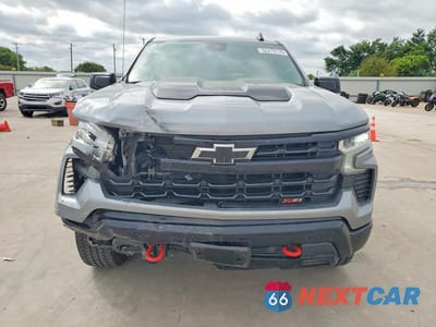 Piąte zdjęcie samochodu w środku: 2025 CHEVROLET SILVERADO K1500 LT TRAIL BOSS VIN:3GCUKFED5SG310184 - miniatura