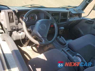 Zdjęcie 8 z 12 samochodu: 2012 ISUZU NPR HD VIN:JALC4W160C7001814 - miniatura