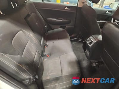 Zdjęcie 11 z 13 samochodu: 2019 KIA SPORTAGE LX VIN:KNDPMCAC2K7604771 - miniatura