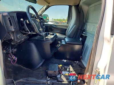Zdjęcie 7 z 14 samochodu: 2015 CHEVROLET EXPRESS G2500 VIN:1GCWGFCF4F1159860 - miniatura