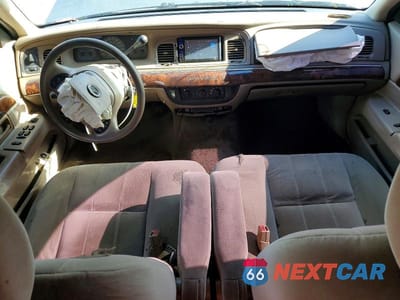 Zdjęcie 8 z 12 samochodu: 2004 MERCURY GRAND MARQUIS GS VIN:2MEFM74W54X692994 - miniatura