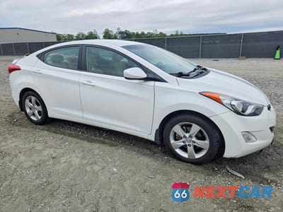 Czwarte zdjęcie samochodu z boku: 2012 HYUNDAI ELANTRA GLS VIN:5NPDH4AE7CH148813 - miniatura