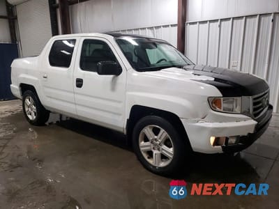 Czwarte zdjęcie samochodu z boku: 2013 HONDA RIDGELINE RTL VIN:5FPYK1F55DB012701 - miniatura
