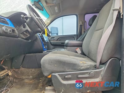 Zdjęcie 7 z 13 samochodu: 2007 CHEVROLET SUBURBAN C1500 VIN:3GNFC16J37G289041 - miniatura