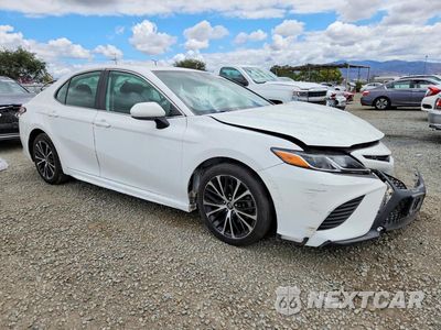 Czwarte zdjęcie samochodu z boku: 2020 TOYOTA CAMRY SE VIN:4T1G11AK6LU342806 - miniatura