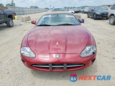 Piąte zdjęcie samochodu w środku: 2000 JAGUAR XK8 VIN:SAJJA42C7YNA03402 - miniatura