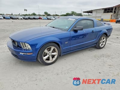 2007 FORD MUSTANG GT 1ZVFT82H275262731 - główne zdjęcie licytacji z USA - miniatura