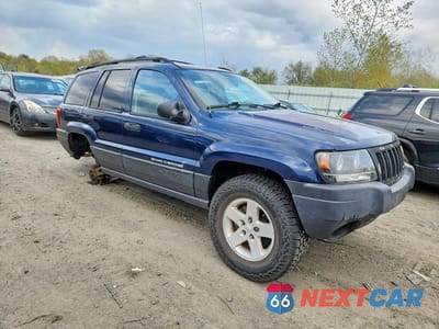 Czwarte zdjęcie samochodu z boku: 2004 JEEP GRAND CHEROKEE LAREDO VIN:1J4GW48S24C116843 - miniatura