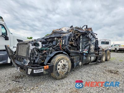 Drugie zdjęcie samochodu z przodu: 2014 VOLVO VNL SEMI TRUCK VIN:4V4NC9EG2EN151847 - miniatura
