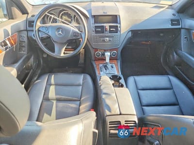 Zdjęcie 8 z 12 samochodu: 2009 MERCEDES-BENZ C 300 VIN:WDDGF54X59F233762 - miniatura