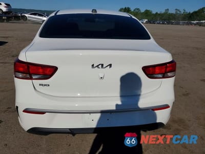 Zdjęcie 6 z 12 samochodu: 2022 KIA RIO S VIN:3KPA24AD4NE463734 - miniatura