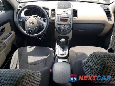 Zdjęcie 8 z 12 samochodu: 2010 KIA SOUL + VIN:KNDJT2A20A7094784 - miniatura