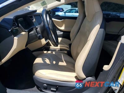 Zdjęcie 7 z 12 samochodu: 2014 TESLA MODEL S VIN:5YJSA1H16EFP45613 - miniatura